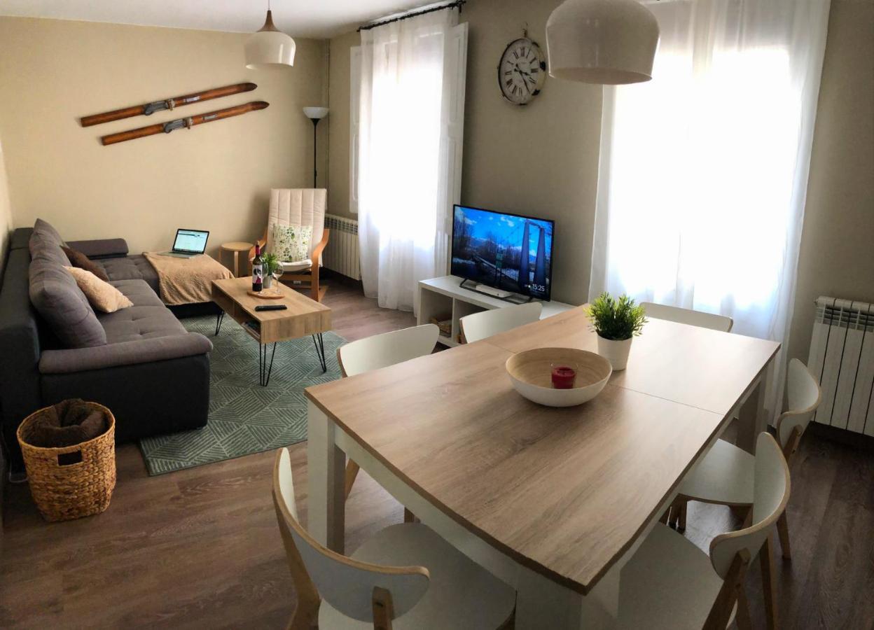 Apartamento Acogedor Y Familiar - Wifi+Chromecast プッチェルダー エクステリア 写真